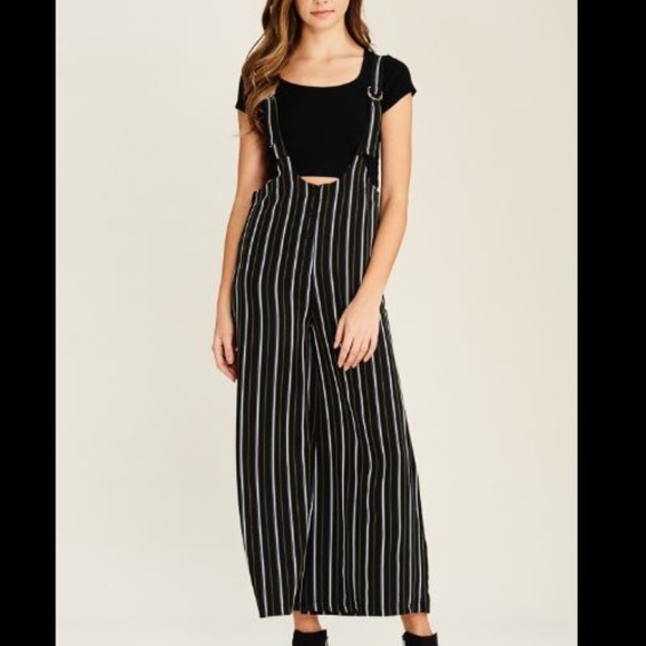 Wide leg with striped Pant Jumpsuit - Picture 2 of 8